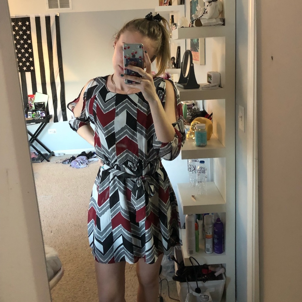Patterned Dress - Picture 2 of 2